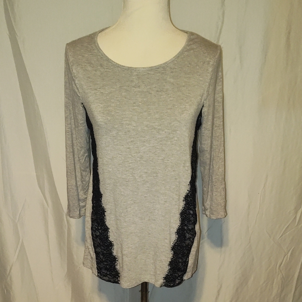 White House Black Market 3/4 Sleeves Lace Accents Grey & Black Sz Medium